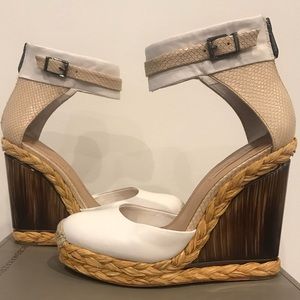 BCBGMAXAZRIA White Straw Leather Wedge